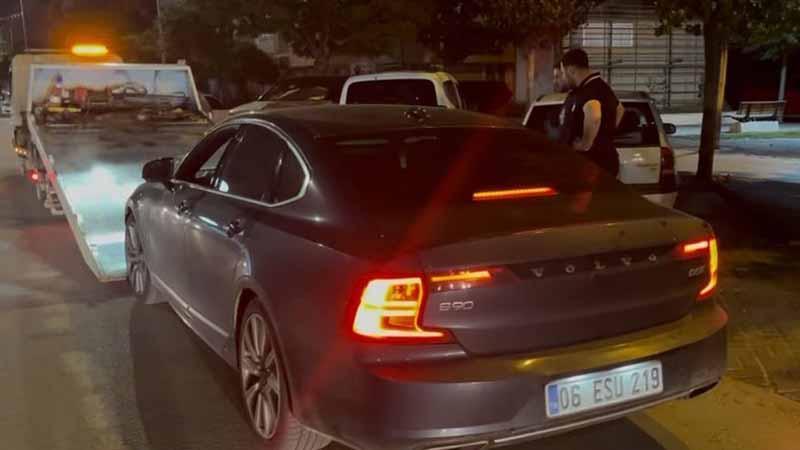 Usulsüz çakarlı araçla kaçtı, ağır faturayla karşılaştı