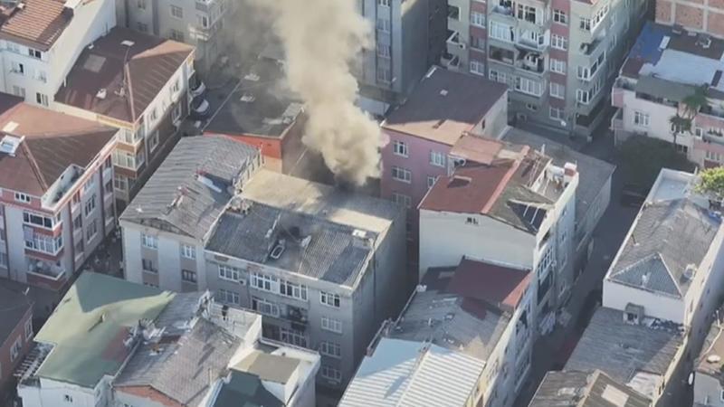 Annesi Para Vermeyince Evi Ateşe Verdi İddiası! Hakkında 2 Yakalama Kararı Çıktı