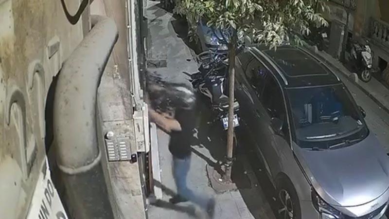 Eski Eşinin Evine Gidip Kayınpederine Saldırdı! O Anlar Kameraya Yansıdı