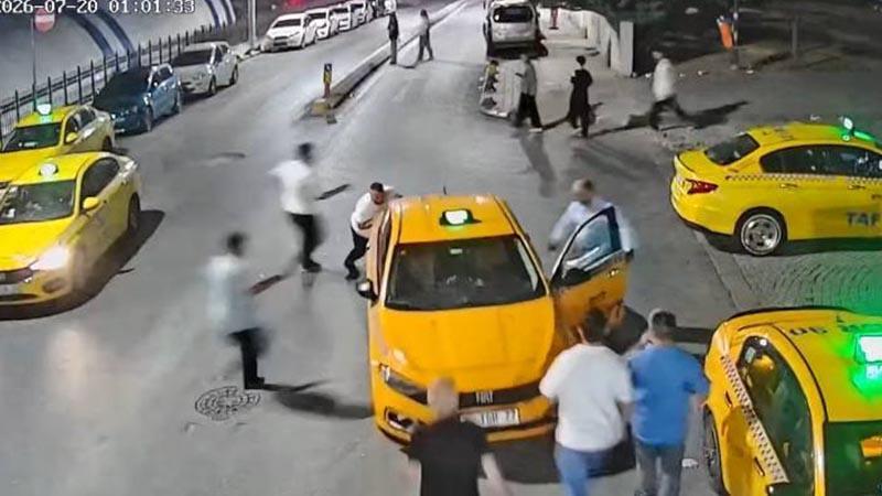 İstanbul’da El Freni Unutkanlığı Kameralara Yansıdı: Olası Kazalar Son Anda Önlendi