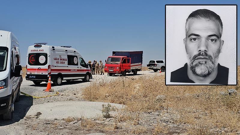 Yol Kenarında Park Halindeki Kamyonette Silahlı Ölüm